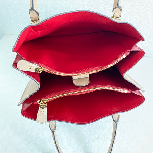 Salvatore Ferragamore beige organizer tote bag - Picture 16 of 16